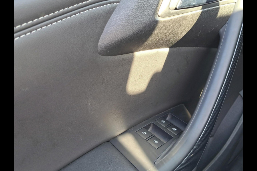 Opel Cascada 1.4 Turbo ecoFLEX Innovation | leder | navigatie | stoel- stuurverwarming | achteruitrijcamera | trekhaak