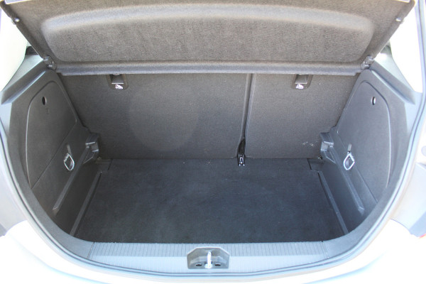 Opel Corsa 1.4 120 Jaar Edition , 5deurs , 90pk Airco , Cruise control , Bluetooth , LED dagrijverlichting Camera