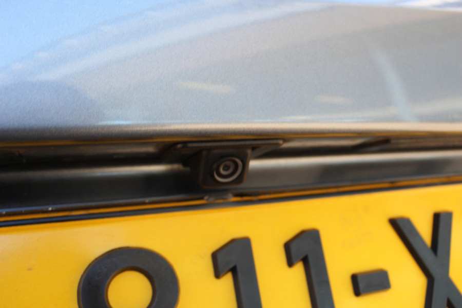 Opel Corsa 1.4 120 Jaar Edition , 5deurs , 90pk Airco , Cruise control , Bluetooth , LED dagrijverlichting Camera