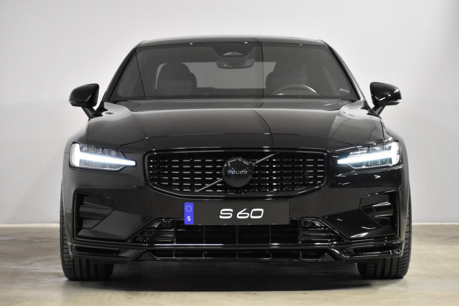 Volvo S60 B4 211PK Automaat Plus Dark / Heico uitgevoerd!!! / Alloy Wheel VOLUTION 20'' velgen / Heico voorspoiler / Heico Verlaagd 30 mm / Black Edition Pack / Styling Pack / Driver Assist / Semi elektrische trekhaak