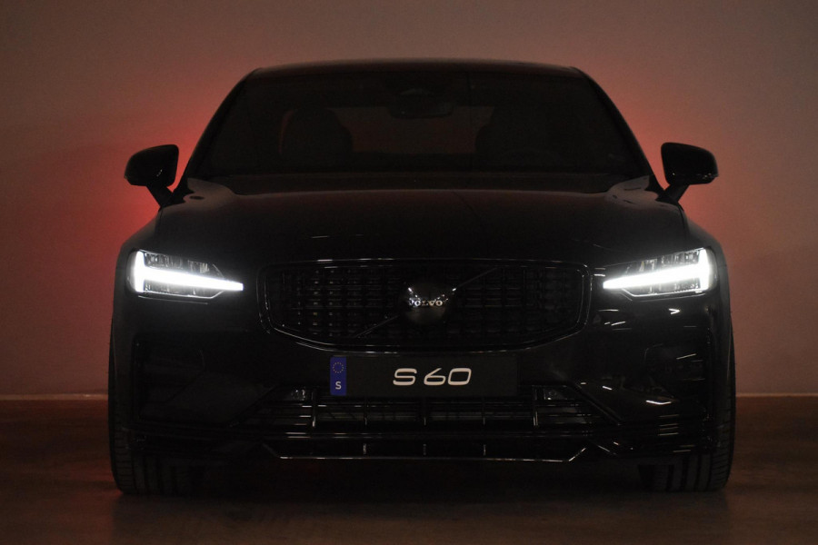 Volvo S60 B4 211PK Automaat Plus Dark / Heico uitgevoerd!!! / Alloy Wheel VOLUTION 20'' velgen / Heico voorspoiler / Heico Verlaagd 30 mm / Black Edition Pack / Styling Pack / Driver Assist / Semi elektrische trekhaak