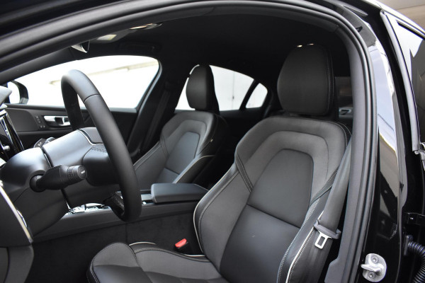 Volvo S60 B4 211PK Automaat Plus Dark / Heico uitgevoerd!!! / Alloy Wheel VOLUTION 20'' velgen / Heico voorspoiler / Heico Verlaagd 30 mm / Black Edition Pack / Styling Pack / Driver Assist / Semi elektrische trekhaak