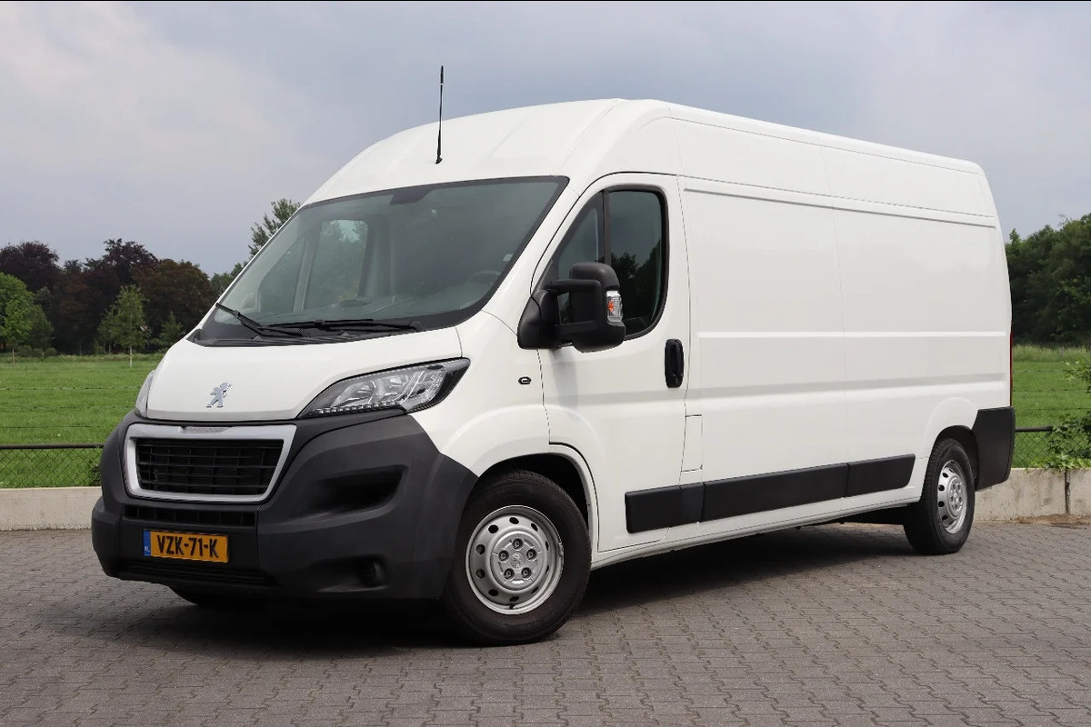 Peugeot e-Boxer L3H2 l 70 KWh l 1200 KM l AIRCO l NAVI l CAMERA Peugeot e-Boxer L3H2 l 70 KWh l 1200 KM l AIRCO l NAVI l CAMERA