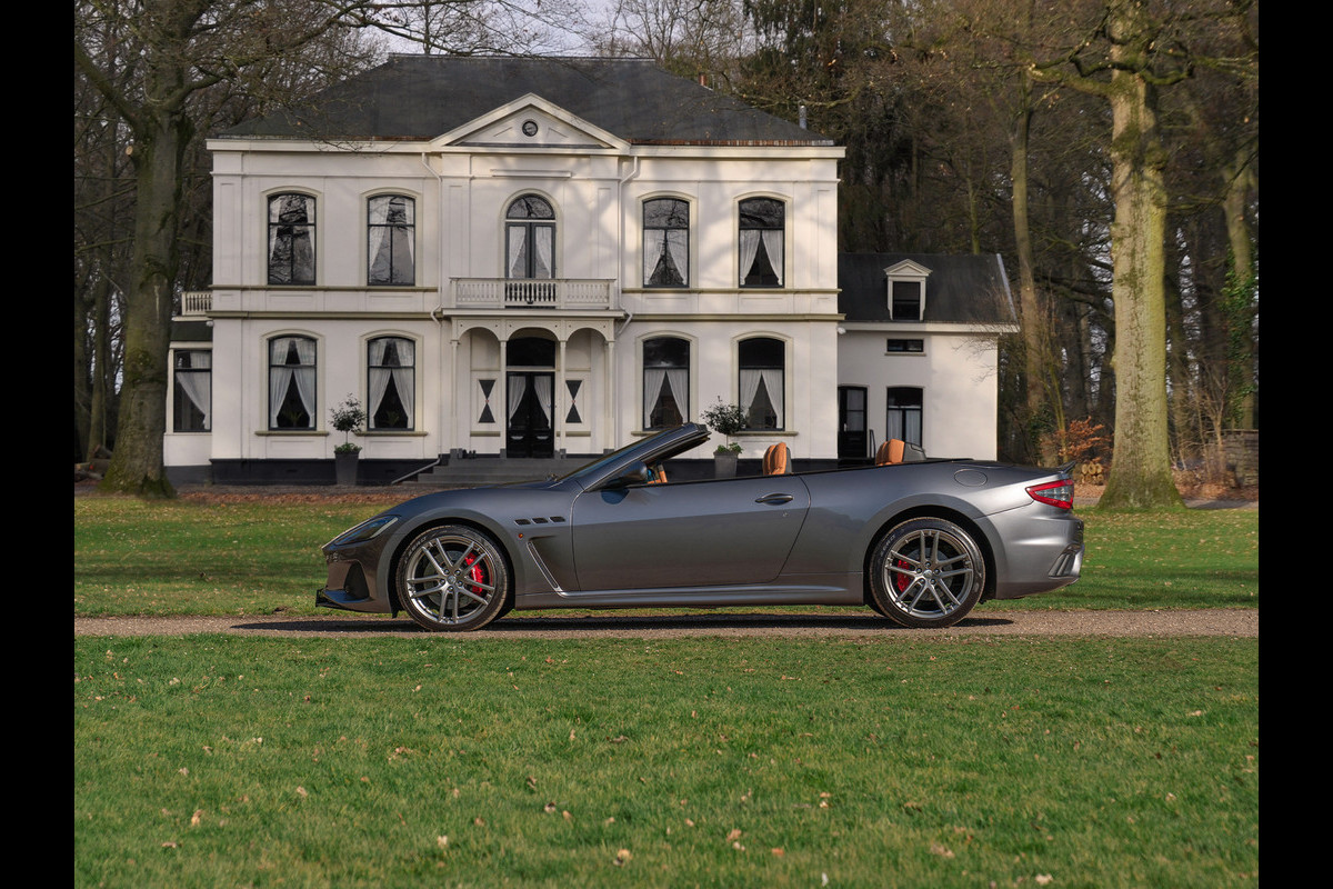 Maserati GranCabrio 4.7 MC | Chique | Harman/Kardon | Veel alcantara!