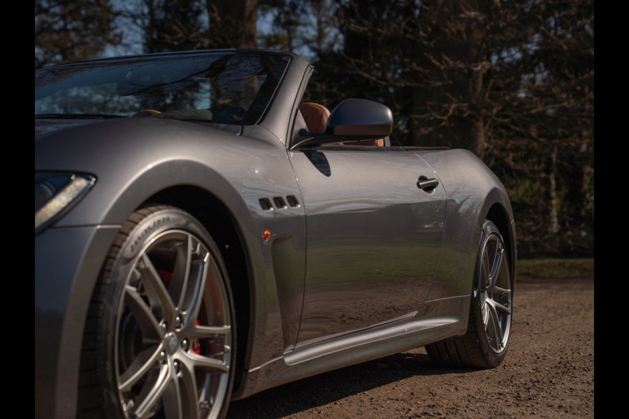 Maserati GranCabrio 4.7 MC | Chique | Harman/Kardon | Veel alcantara!