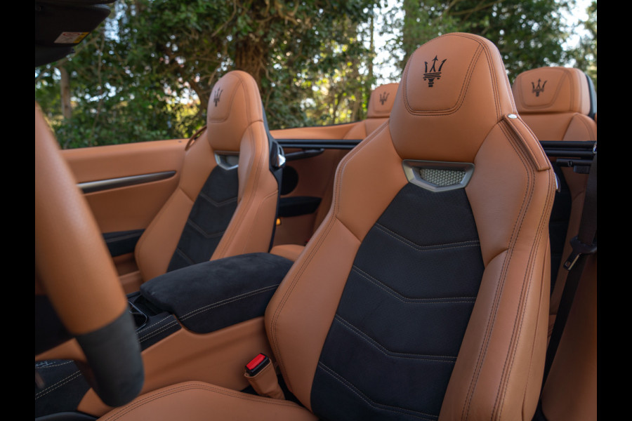 Maserati GranCabrio 4.7 MC | Chique | Harman/Kardon | Veel alcantara!
