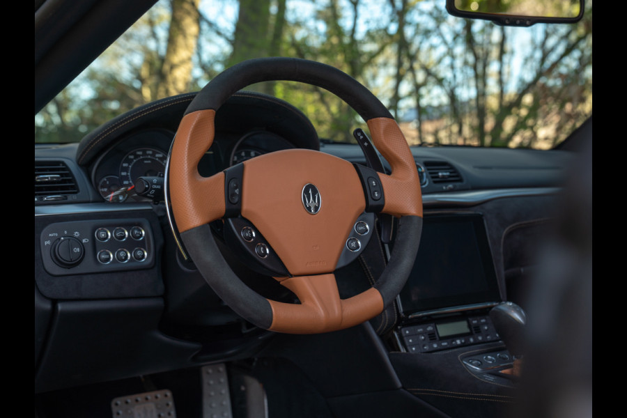 Maserati GranCabrio 4.7 MC | Chique | Harman/Kardon | Veel alcantara!