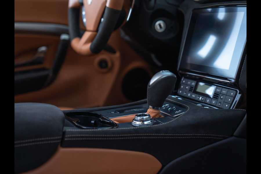 Maserati GranCabrio 4.7 MC | Chique | Harman/Kardon | Veel alcantara!