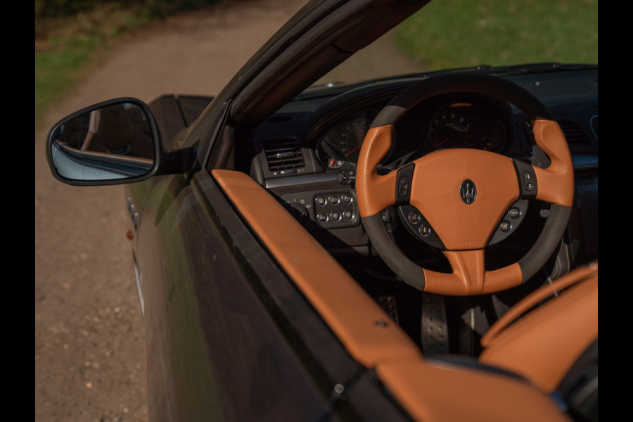 Maserati GranCabrio 4.7 MC | Chique | Harman/Kardon | Veel alcantara!