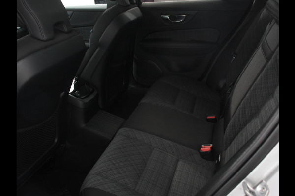 Volvo V60 2.0 T6 Aut. Recharge AWD Inscription 340 PK Panoramadak Airco|ECC LED Light Pack Winter Pack Elekt. Stoelen + Memory Privacy Glass Cruise Control 18" Multispaak PDC VA + Camera