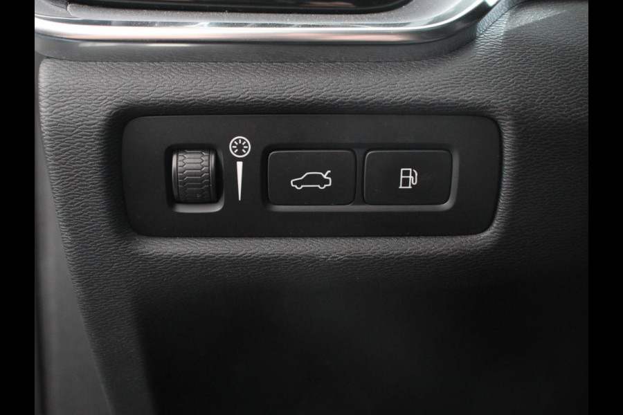 Volvo V60 2.0 T6 Aut. Recharge AWD Inscription 340 PK Panoramadak Airco|ECC LED Light Pack Winter Pack Elekt. Stoelen + Memory Privacy Glass Cruise Control 18" Multispaak PDC VA + Camera