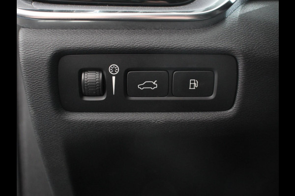 Volvo V60 2.0 T6 Aut. Recharge AWD Inscription 340 PK Panoramadak Airco|ECC LED Light Pack Winter Pack Elekt. Stoelen + Memory Privacy Glass Cruise Control 18" Multispaak PDC VA + Camera