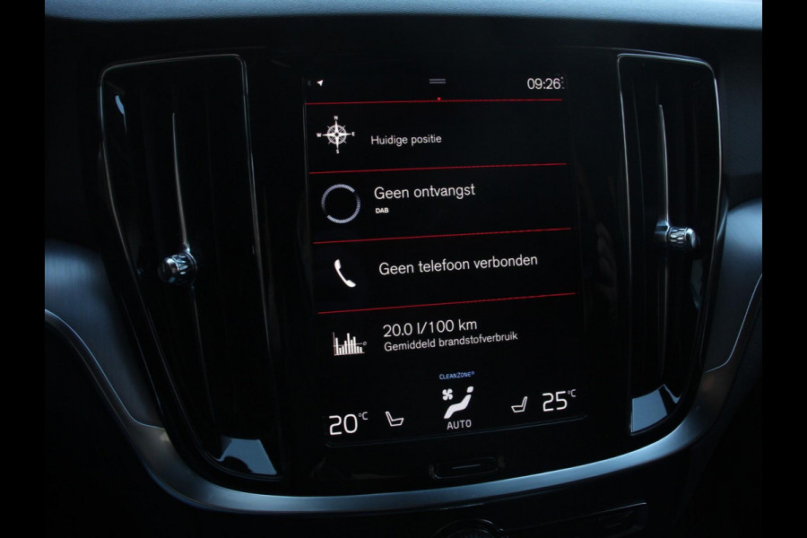 Volvo V60 2.0 T6 Aut. Recharge AWD Inscription 340 PK Panoramadak Airco|ECC LED Light Pack Winter Pack Elekt. Stoelen + Memory Privacy Glass Cruise Control 18" Multispaak PDC VA + Camera