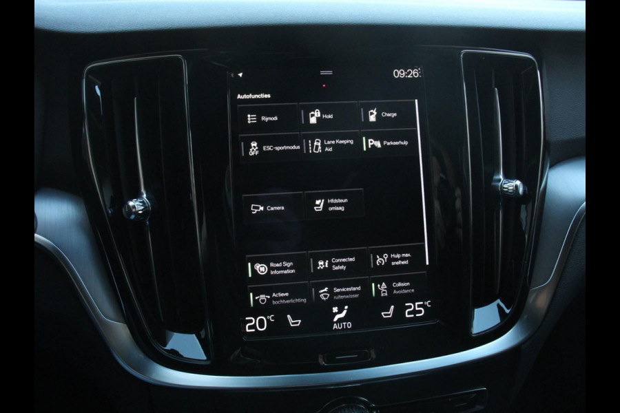 Volvo V60 2.0 T6 Aut. Recharge AWD Inscription 340 PK Panoramadak Airco|ECC LED Light Pack Winter Pack Elekt. Stoelen + Memory Privacy Glass Cruise Control 18" Multispaak PDC VA + Camera