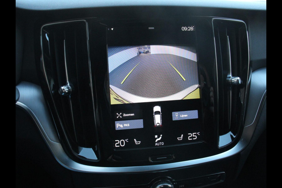 Volvo V60 2.0 T6 Aut. Recharge AWD Inscription 340 PK Panoramadak Airco|ECC LED Light Pack Winter Pack Elekt. Stoelen + Memory Privacy Glass Cruise Control 18" Multispaak PDC VA + Camera