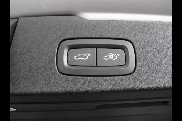Volvo V60 2.0 T6 Aut. Recharge AWD Inscription 340 PK Panoramadak Airco|ECC LED Light Pack Winter Pack Elekt. Stoelen + Memory Privacy Glass Cruise Control 18" Multispaak PDC VA + Camera