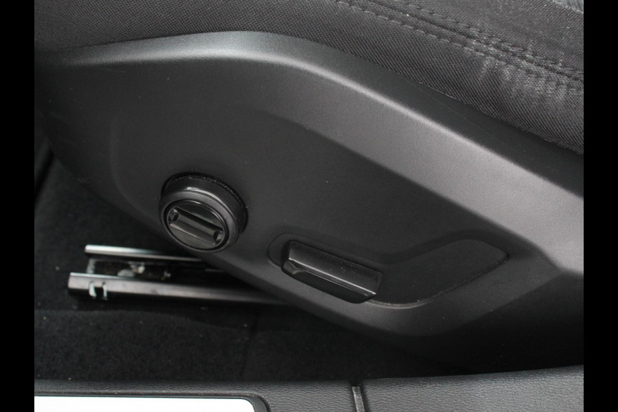 Volvo V60 2.0 T6 Aut. Recharge AWD Inscription 340 PK Panoramadak Airco|ECC LED Light Pack Winter Pack Elekt. Stoelen + Memory Privacy Glass Cruise Control 18" Multispaak PDC VA + Camera