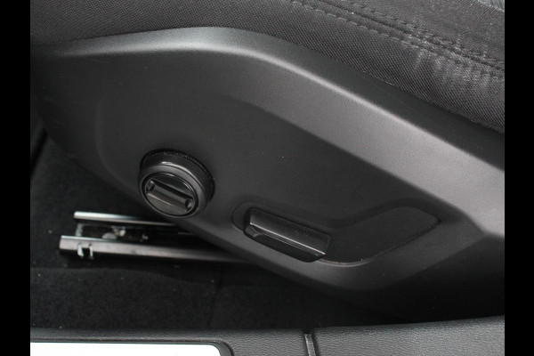 Volvo V60 2.0 T6 Aut. Recharge AWD Inscription 340 PK Panoramadak Airco|ECC LED Light Pack Winter Pack Elekt. Stoelen + Memory Privacy Glass Cruise Control 18" Multispaak PDC VA + Camera