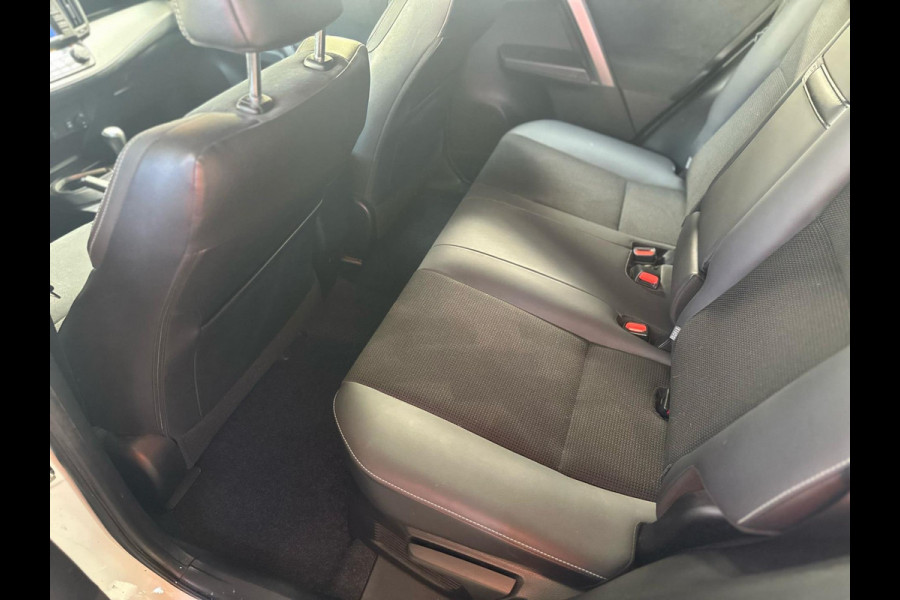 Toyota RAV4 2.5 Hybrid AWD Style, Camera, Leder/alcantara, Navi