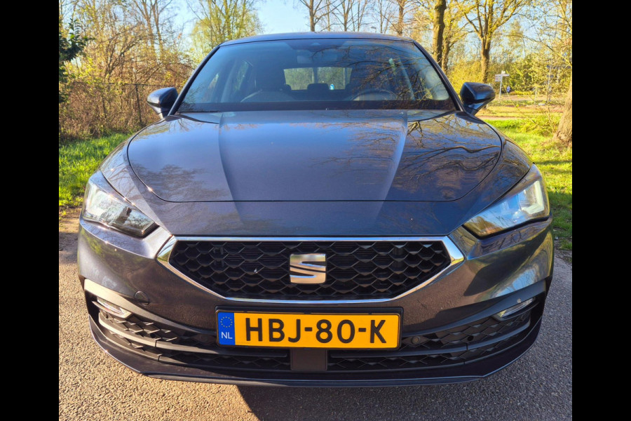 Seat Leon 1.5 TSI 130 pk Business Intense / digi dashboard