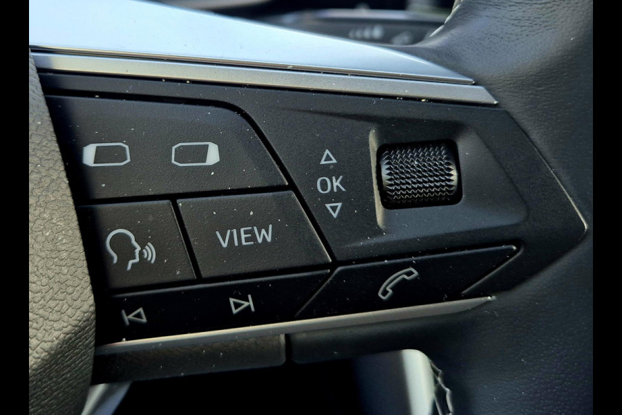 Seat Leon 1.5 TSI 130 pk Business Intense / digi dashboard