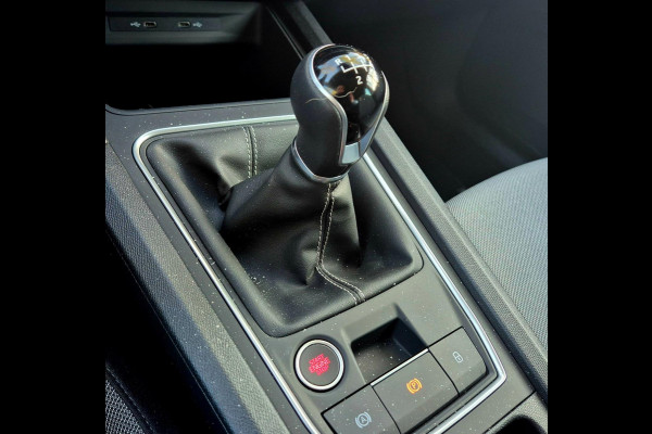 Seat Leon 1.5 TSI 130 pk Business Intense / digi dashboard