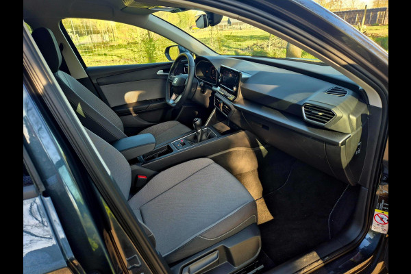 Seat Leon 1.5 TSI 130 pk Business Intense / digi dashboard