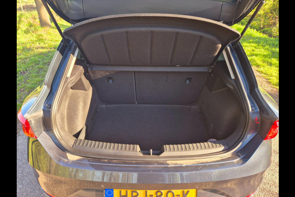 Seat Leon 1.5 TSI 130 pk Business Intense / digi dashboard