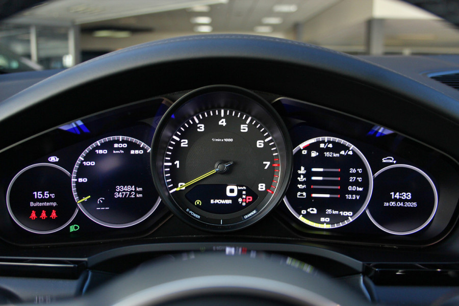 Porsche Cayenne Coupé 3.0 E-Hybrid Platinum Edition Orig NL | Sport Chrono | Pano | Sport Design | Sport Uitlaat