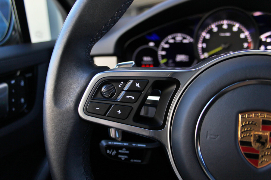 Porsche Cayenne Coupé 3.0 E-Hybrid Platinum Edition Orig NL | Sport Chrono | Pano | Sport Design | Sport Uitlaat