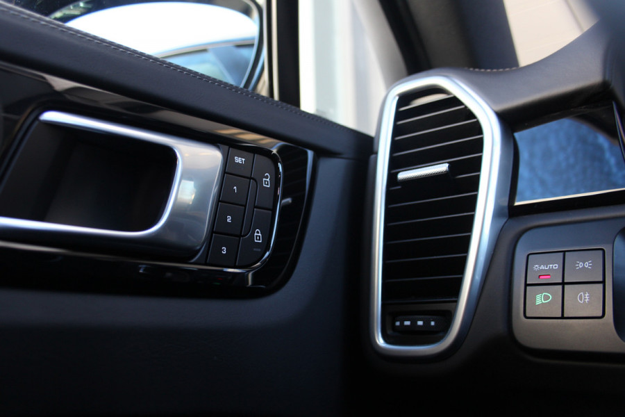 Porsche Cayenne Coupé 3.0 E-Hybrid Platinum Edition Orig NL | Sport Chrono | Pano | Sport Design | Sport Uitlaat