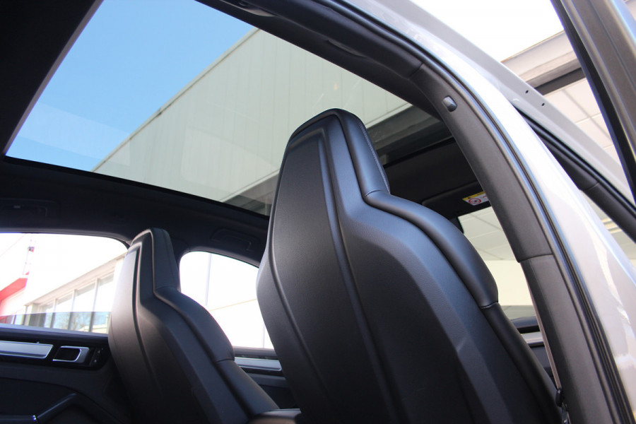 Porsche Cayenne Coupé 3.0 E-Hybrid Platinum Edition Orig NL | Sport Chrono | Pano | Sport Design | Sport Uitlaat