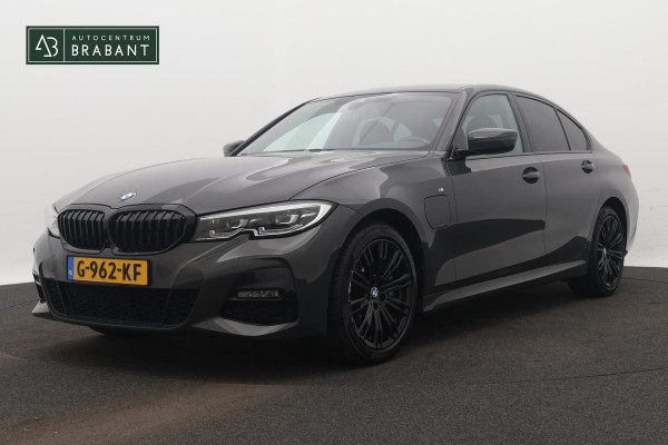 BMW 3-serie 330e eDrive M-Sport (NL-auto, 2e Eig, Dealer OnderH, Carplay, Camera, StoelV, Addpt Cruise, Leder, Etc)