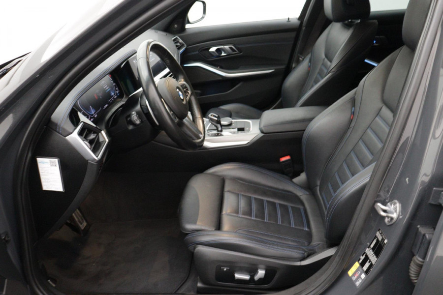 BMW 3-serie 330e eDrive M-Sport (NL-auto, 2e Eig, Dealer OnderH, Carplay, Camera, StoelV, Addpt Cruise, Leder, Etc)