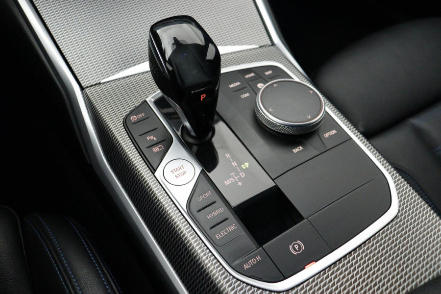 BMW 3-serie 330e eDrive M-Sport (NL-auto, 2e Eig, Dealer OnderH, Carplay, Camera, StoelV, Addpt Cruise, Leder, Etc)