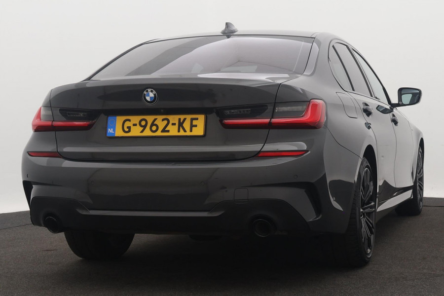 BMW 3-serie 330e eDrive M-Sport (NL-auto, 2e Eig, Dealer OnderH, Carplay, Camera, StoelV, Addpt Cruise, Leder, Etc)