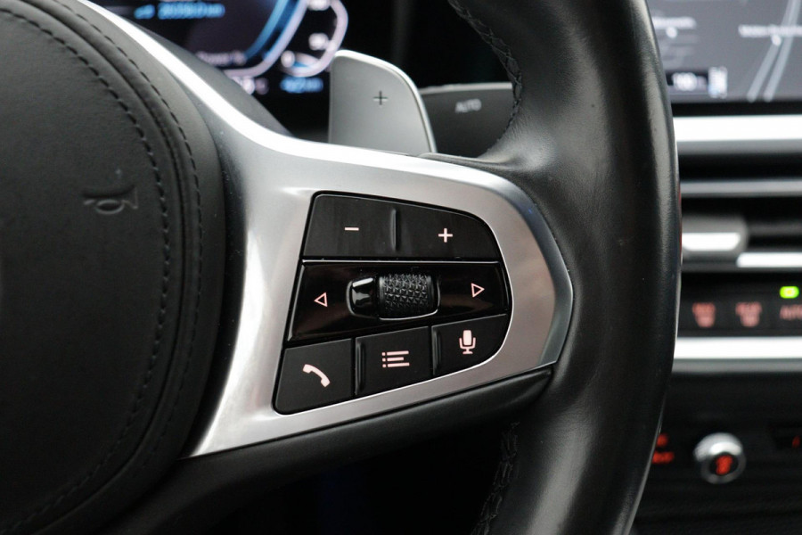 BMW 3-serie 330e eDrive M-Sport (NL-auto, 2e Eig, Dealer OnderH, Carplay, Camera, StoelV, Addpt Cruise, Leder, Etc)