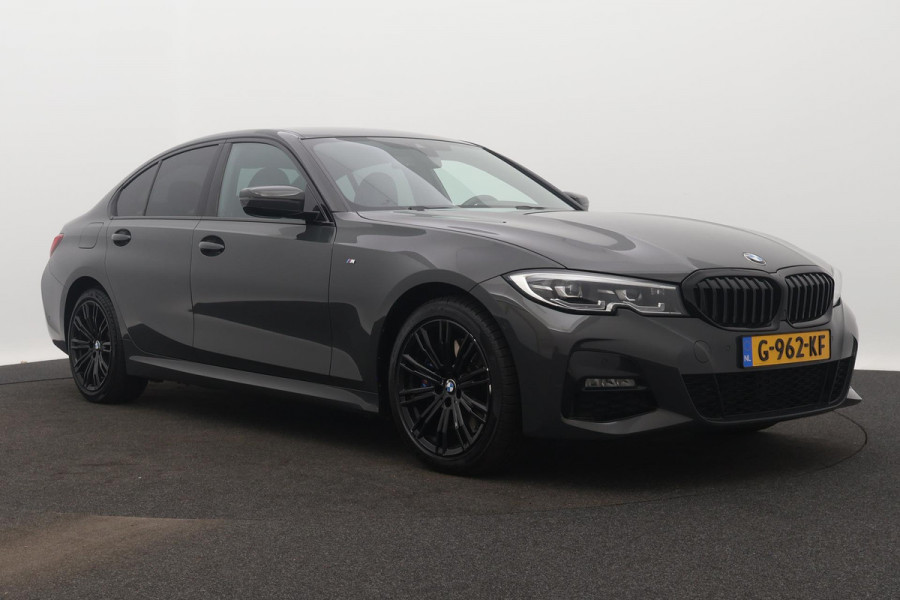 BMW 3-serie 330e eDrive M-Sport (NL-auto, 2e Eig, Dealer OnderH, Carplay, Camera, StoelV, Addpt Cruise, Leder, Etc)