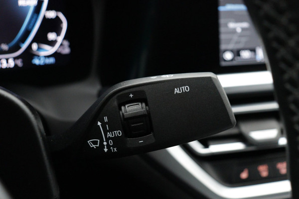 BMW 3-serie 330e eDrive M-Sport (NL-auto, 2e Eig, Dealer OnderH, Carplay, Camera, StoelV, Addpt Cruise, Leder, Etc)
