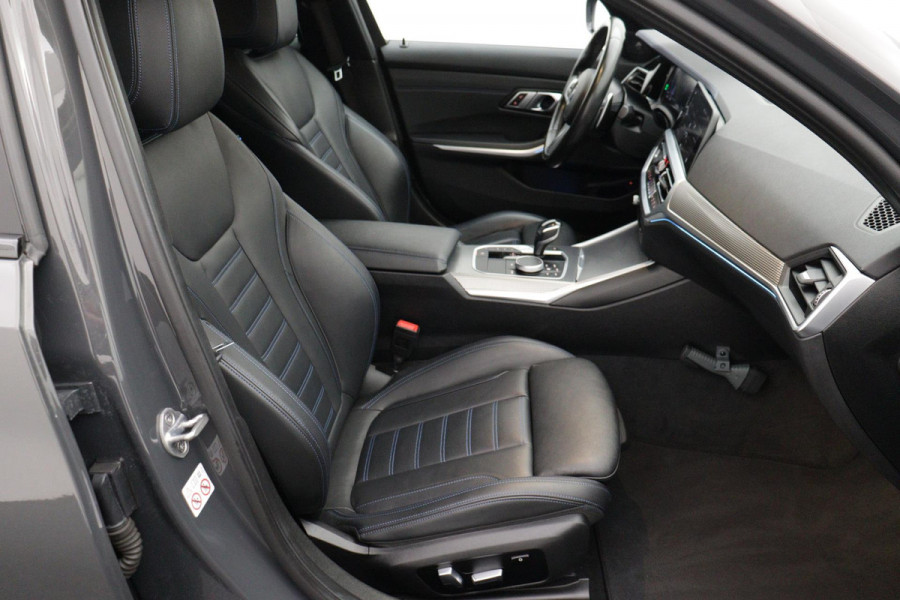 BMW 3-serie 330e eDrive M-Sport (NL-auto, 2e Eig, Dealer OnderH, Carplay, Camera, StoelV, Addpt Cruise, Leder, Etc)