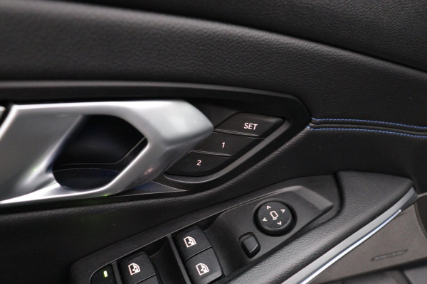 BMW 3-serie 330e eDrive M-Sport (NL-auto, 2e Eig, Dealer OnderH, Carplay, Camera, StoelV, Addpt Cruise, Leder, Etc)