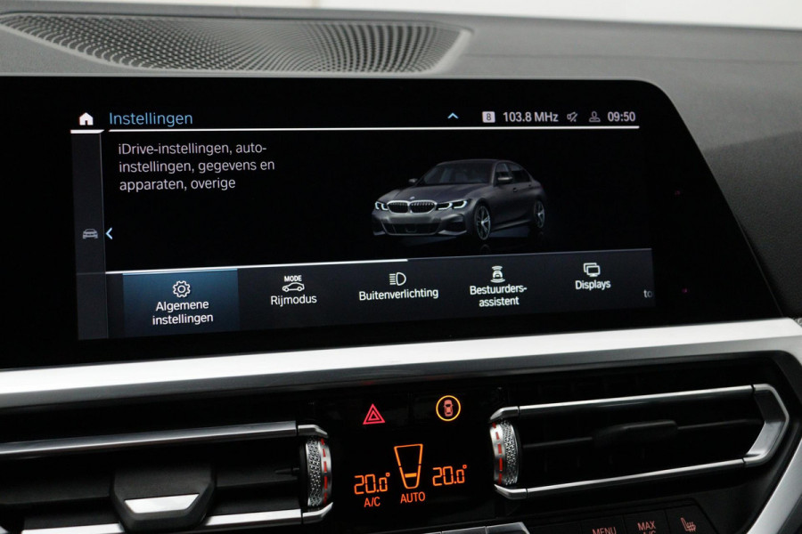 BMW 3-serie 330e eDrive M-Sport (NL-auto, 2e Eig, Dealer OnderH, Carplay, Camera, StoelV, Addpt Cruise, Leder, Etc)