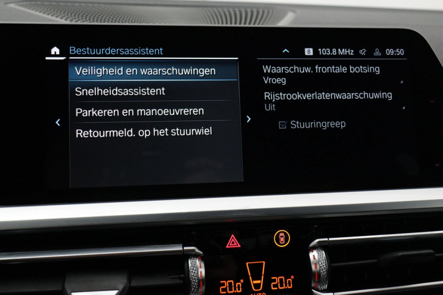 BMW 3-serie 330e eDrive M-Sport (NL-auto, 2e Eig, Dealer OnderH, Carplay, Camera, StoelV, Addpt Cruise, Leder, Etc)