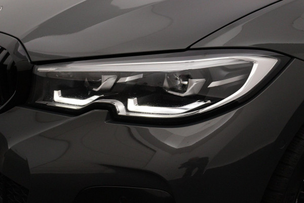 BMW 3-serie 330e eDrive M-Sport (NL-auto, 2e Eig, Dealer OnderH, Carplay, Camera, StoelV, Addpt Cruise, Leder, Etc)