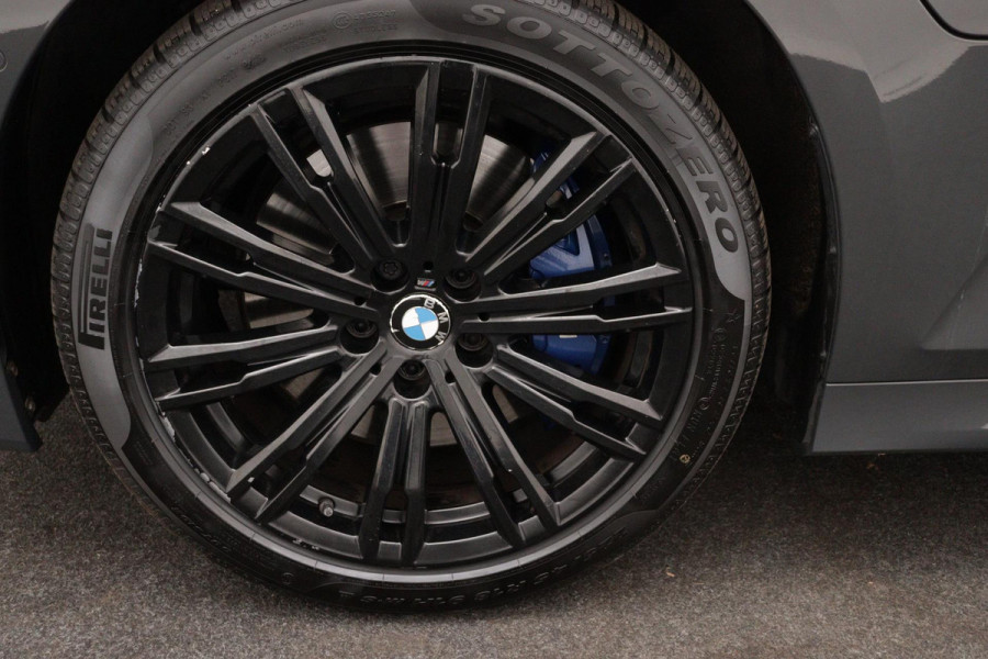 BMW 3-serie 330e eDrive M-Sport (NL-auto, 2e Eig, Dealer OnderH, Carplay, Camera, StoelV, Addpt Cruise, Leder, Etc)