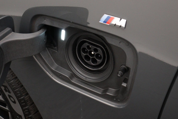 BMW 3-serie 330e eDrive M-Sport (NL-auto, 2e Eig, Dealer OnderH, Carplay, Camera, StoelV, Addpt Cruise, Leder, Etc)