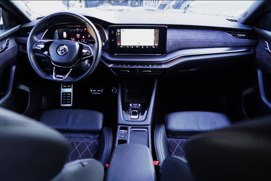 Škoda Octavia 2.0 TDI RS | Nardo | Massage stoelen | RS-zetels | Virtual cockpit | Alcantara | Facelift | Stoelverwarming V+A |