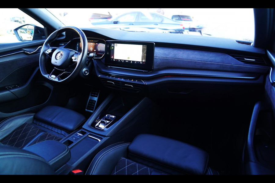 Škoda Octavia 2.0 TDI RS | Nardo | Massage stoelen | RS-zetels | Virtual cockpit | Alcantara | Facelift | Stoelverwarming V+A |