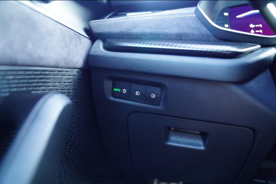 Škoda Octavia 2.0 TDI RS | Nardo | Massage stoelen | RS-zetels | Virtual cockpit | Alcantara | Facelift | Stoelverwarming V+A |