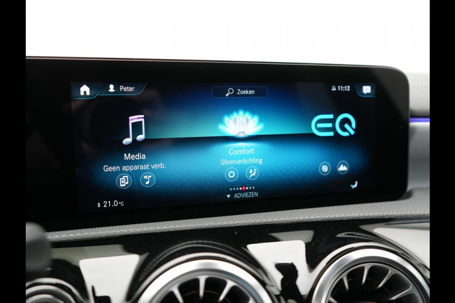 Mercedes-Benz CLA-Klasse Shooting Brake 250 e AMG Night Plug in Hybrid Dealer O.H. 218pk PHEV | Panodak | Alcantara Sportstoelen Verwarmd | Widescreen Navi | Sfeerverlichting | Navigatie | Apple Carplay | Camera | DAB |